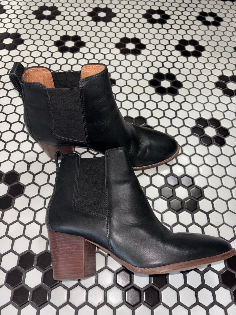 Madewell Regan Black Leather Chelsea Ankle Boots Size 7.5